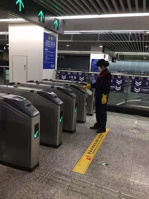 重庆轨道交通对乘客常接触设备每天至少消毒一次